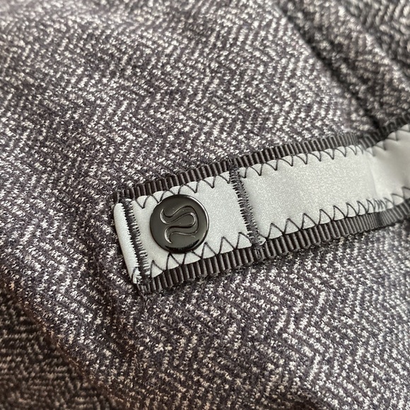 Lulu Vinyasa Scarf - Picture 5 of 5